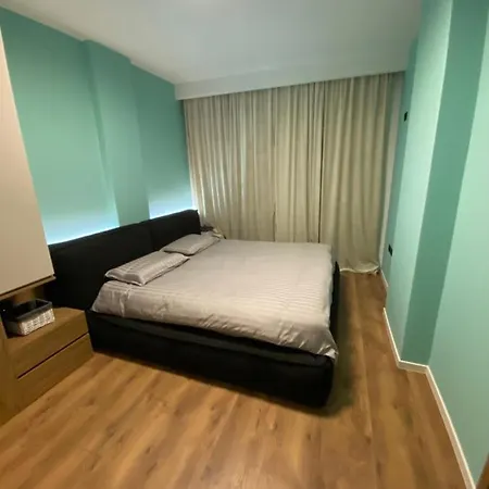 Luxury On The דירה